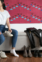 Load image into Gallery viewer, The Weekend Quilter Wendy Chow Urban Quilting book Modern quilts patterns for beginners