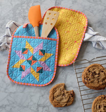 Load image into Gallery viewer, The weekend quilter Star Bright kitchen oven gloves patchwork quilt pattern 