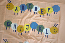 Load image into Gallery viewer, Curious Crawlies Quilt Pattern